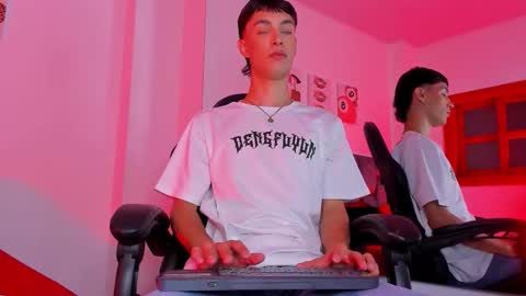 alexxus_smith online show from February 16, 11:19 am