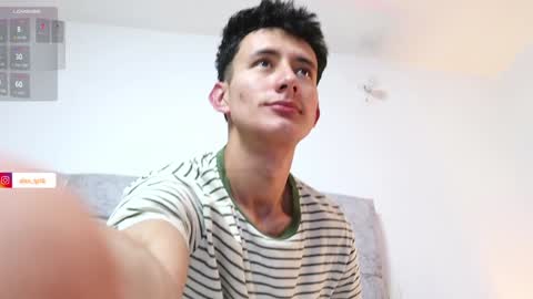 Alex online show from December 8, 1:35 am