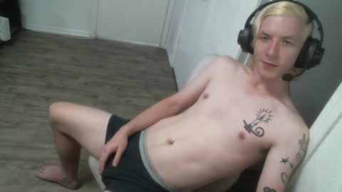 Snapshot of alexxxmic chatting on October 30, 3:57 pm Alexxxmic online show from October 30, 3:57 pm