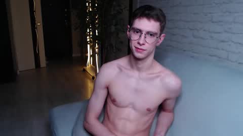 Alfie online show from November 18, 4:27 am