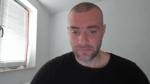 alfiesolomons87 online show from November 12, 9:15 am