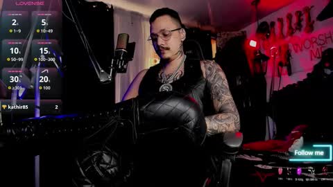 Snapshot of allanhurtss chatting on October 21, 7:39 pm online show from October 21, 7:39 pm
