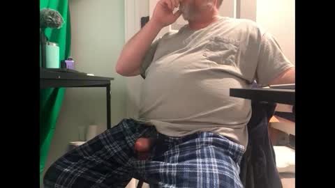 Allergictolove online show from February 21, 2:38 pm