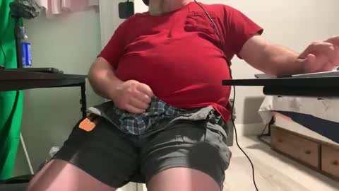 Allergictolove online show from September 27, 12:52 am