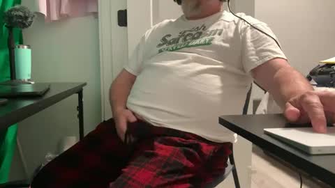 Allergictolove online show from September 16, 7:53 am