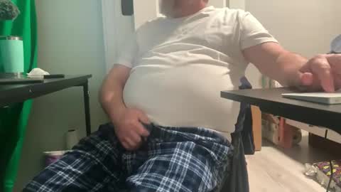 Allergictolove online show from January 31, 10:52 pm