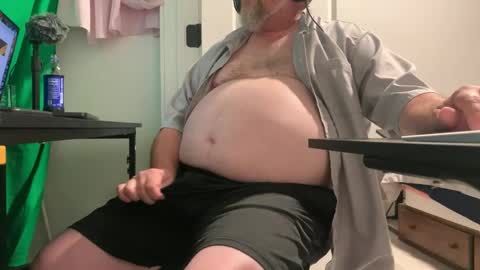 Allergictolove online show from September 30, 8:12 pm