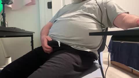 Allergictolove online show from April 17, 12:46 am