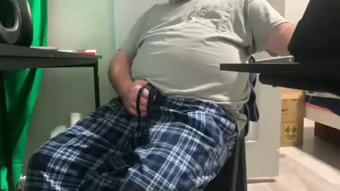 Allergictolove online show from December 31, 10:56 pm