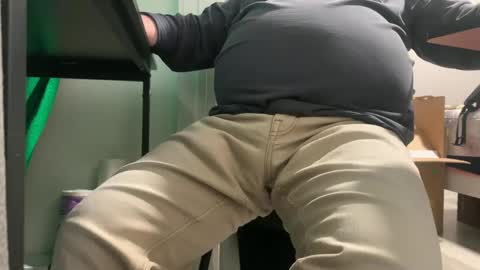 Allergictolove online show from December 23, 10:01 pm