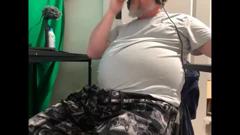 Allergictolove online show from March 5, 12:27 am