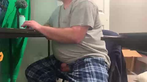 Allergictolove online show from February 20, 2:57 pm