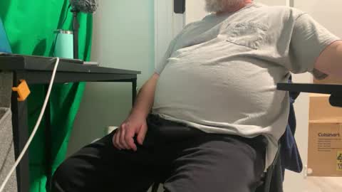 Allergictolove online show from December 30, 6:49 pm