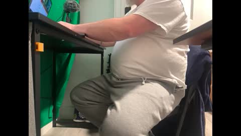 Allergictolove online show from March 10, 8:23 pm