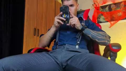 alpha_dominus_ online show from October 27, 4:15 am