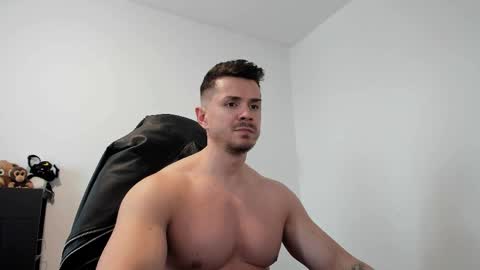 LeatherMaster online show from April 22, 11:15 am