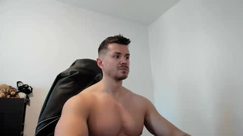 LeatherMaster online show from April 23, 11:15 am