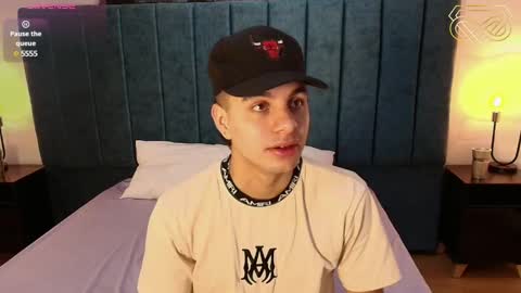 Amadeo Wild online show from December 31, 3:42 pm