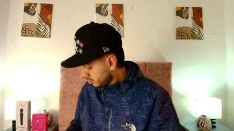 Amadeo Wild online show from April 6, 12:17 pm