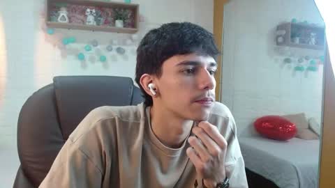 amethystshadow online show from April 12, 3:42 am