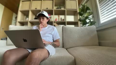 Snapshot of anddres_boss chatting on September 16, 12:28 pm Tell Me  ANDRESS ----- online show from September 16, 12:28 pm
