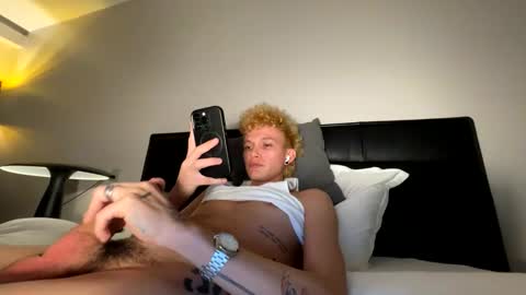 Snapshot of anddres_boss chatting on February 13, 5:44 pm Tell Me  ANDRESS ----- online show from February 13, 5:44 pm