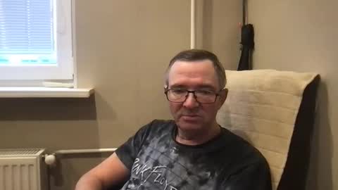 andreass60 online show from December 2, 7:33 am