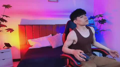 andreew_style_ online show from April 16, 9:26 pm