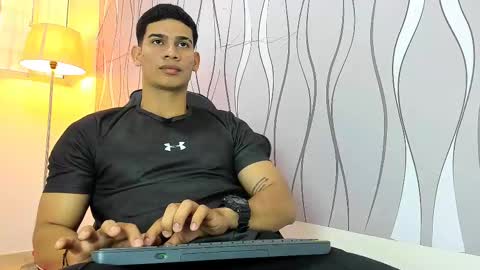 andres_stud online show from January 27, 2:24 pm