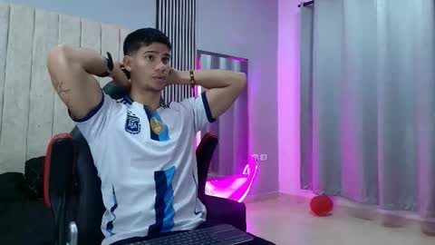 andres_stud online show from September 22, 4:56 am