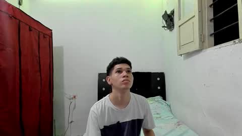 andrew_2811 online show from February 25, 4:35 am