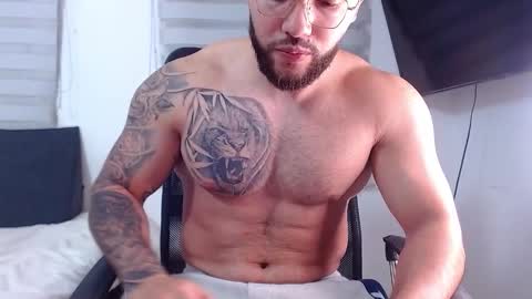 andrew_holden__ online show from January 12, 11:31 pm