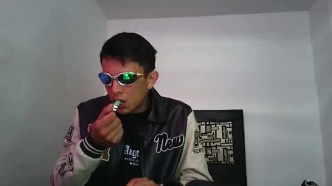 andrew online show from February 5, 3:30 pm