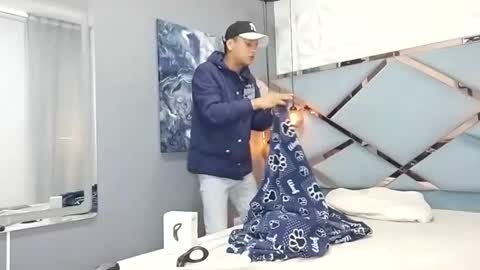 andrew online show from January 9, 12:30 pm