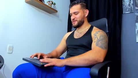 Andrew Diaz online show from December 22, 8:00 am