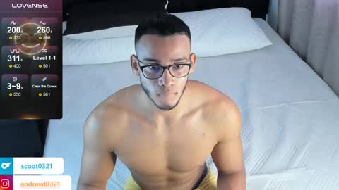 Snapshot of andrewl0321 chatting on March 3, 11:59 am Follow me in Fansly     online show from March 3, 11:59 am