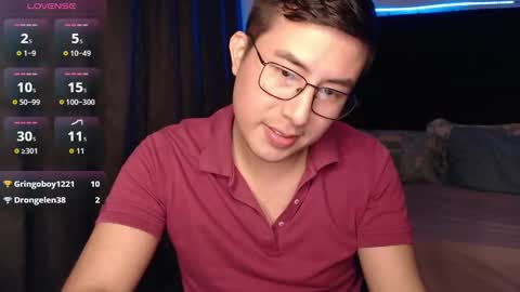 andrewmhilton_ online show from December 14, 6:31 am