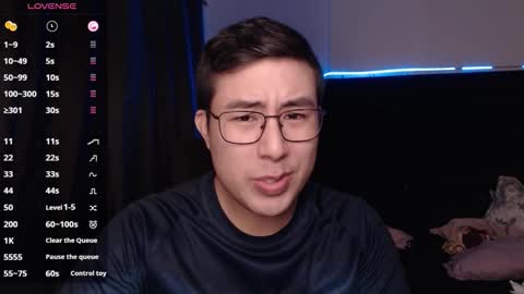 andrewmhilton_ online show from November 8, 8:06 am