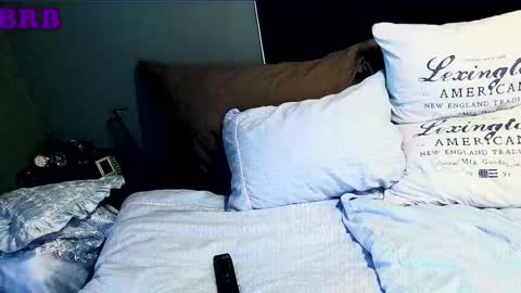 Snapshot of andrjoer chatting on December 27, 9:39 am andrjoer online show from December 27, 9:39 am