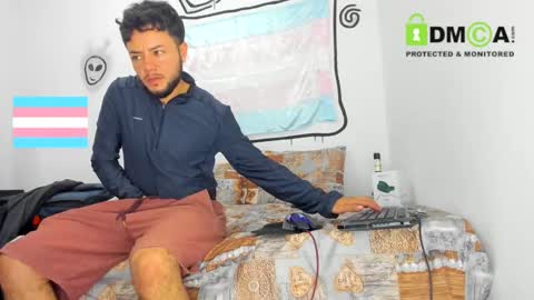 hugeclit  online show from March 7, 11:16 pm