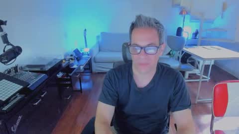 Andrew online show from March 1, 1:44 pm