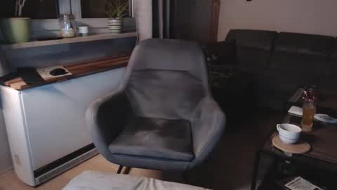 Andy online show from February 8, 7:40 pm