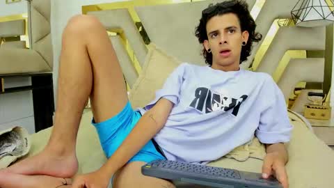 andyxibrat online show from November 19, 9:14 pm