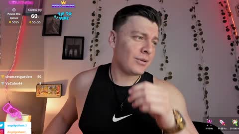 Snapshot of angelgraham_ chatting on December 16, 5:43 pm Angel online show from December 16, 5:43 pm