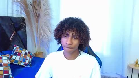 Angel online show from December 4, 9:00 pm