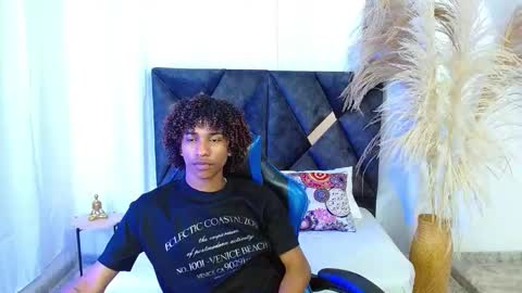 Angel online show from February 4, 9:21 pm