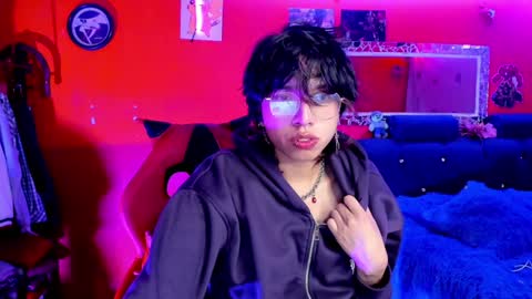 Snapshot of angellonfire chatting on January 13, 3:23 am Angel  online show from January 13, 3:23 am