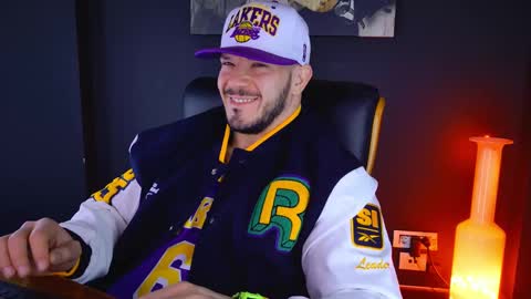 BlackWolf online show from February 7, 8:01 am