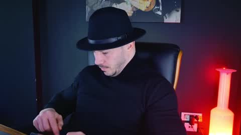 BlackWolf online show from December 19, 7:51 am