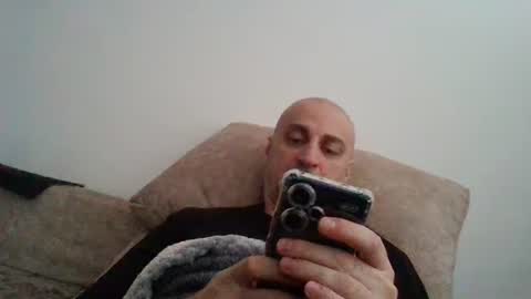 Snapshot of anhel187 chatting on February 12, 9:31 am anhel187 online show from February 12, 9:31 am